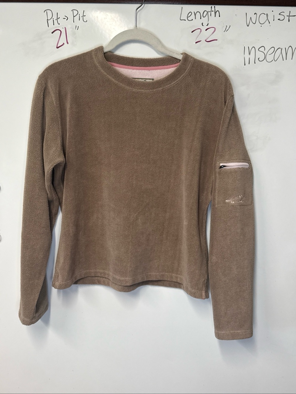 Vintage Horny Toad women’s Long-Sleeve fleece Top in Light tan zipper pocket